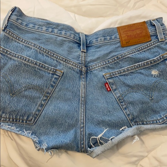 Levi’s - Picture 2 of 5